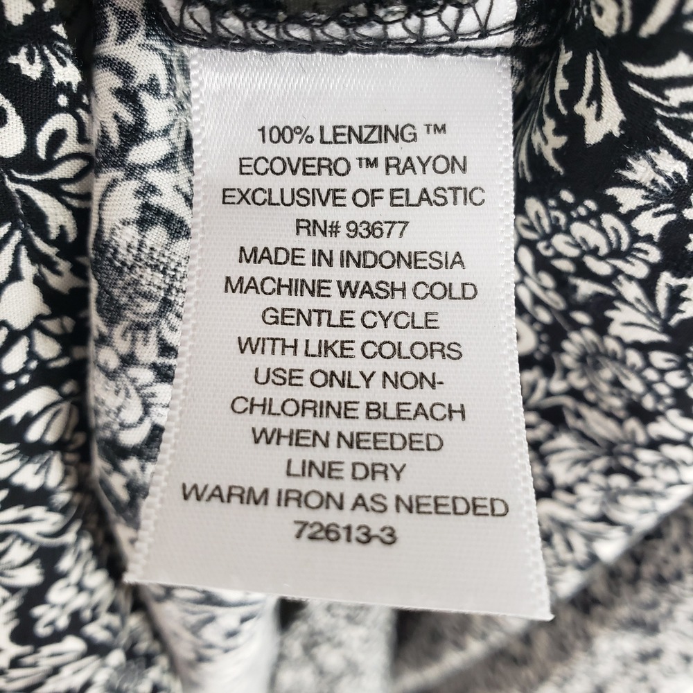a.n.a Floral Blouse Top Womens Sz 0X Black Cream Smocked Long Sleeve V Neck‎ NEW - Picture 9 of 9